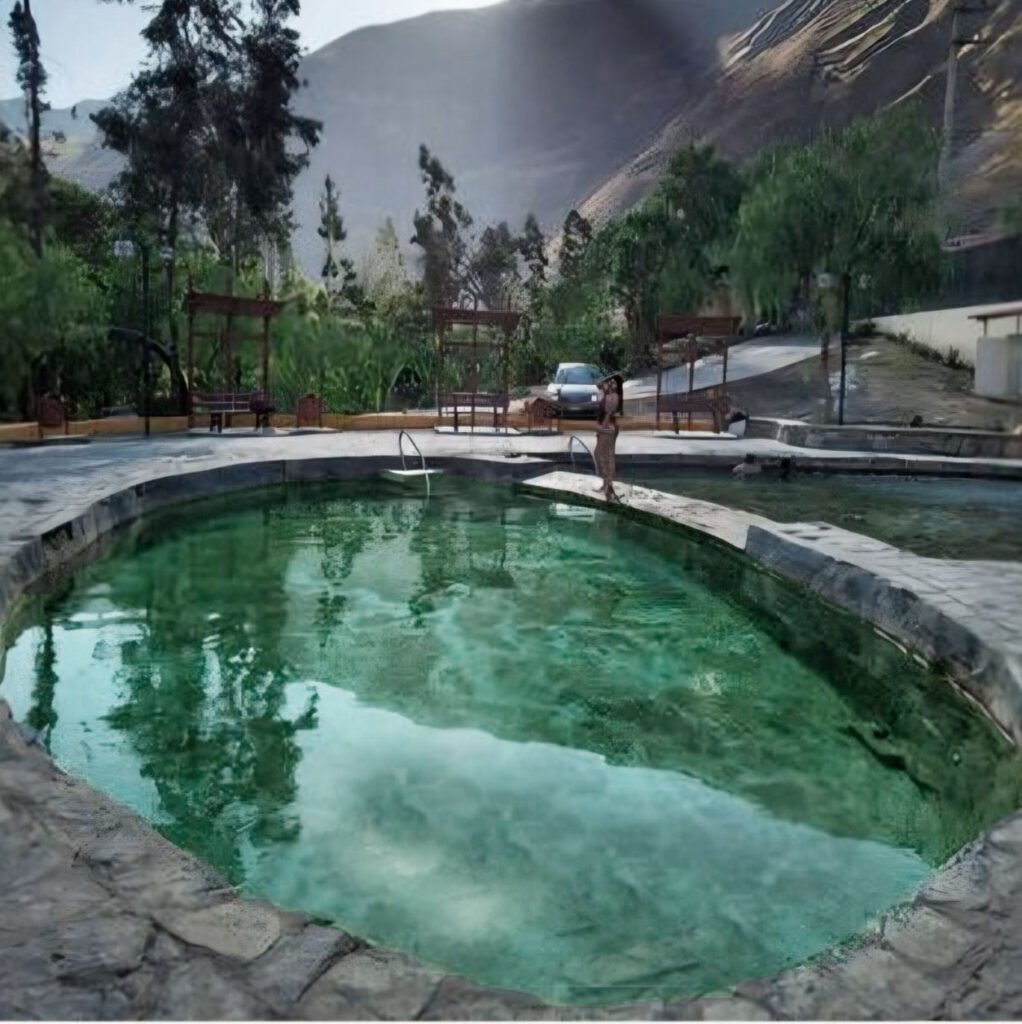 Complejo Baños de la Juventud – Churín