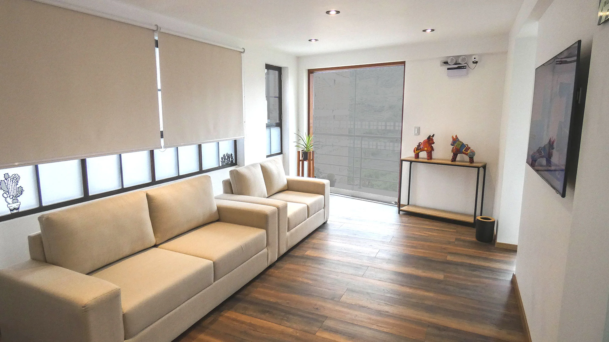 Salón Kayara — espacio exclusivo para huéspedes de Makeya
